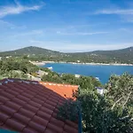 Secluded Fisherman's Cove Ladjin - Landjin, Pasman - 8500 Vakantiehuis