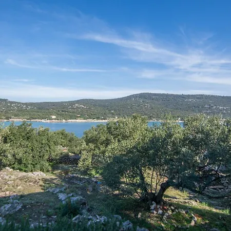 بيت للعطل Secluded Fisherman's Cove Ladjin - Landjin, Pasman - 8500
