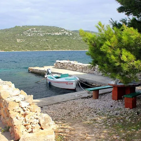 Holiday home Secluded Fisherman's Cove Ladjin - Landjin, Pasman - 8500