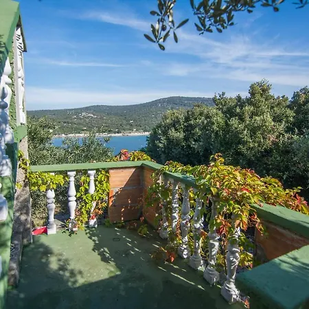 Secluded Fisherman's Cove Ladjin - Landjin, Pasman - 8500 * 트콘