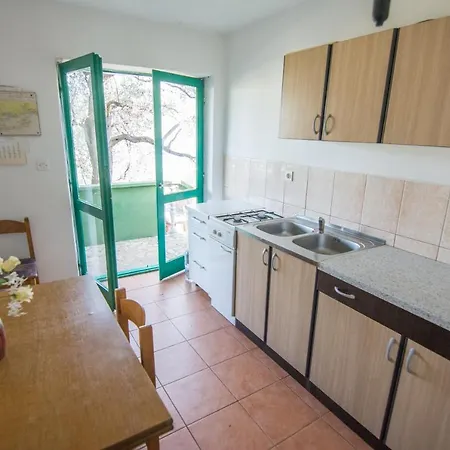 Secluded Fisherman's Cove Ladjin - Landjin, Pasman - 8500