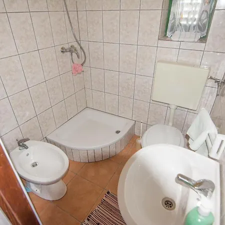 Secluded Fisherman's Cove Ladjin - Landjin, Pasman - 8500 Holiday home Tkon