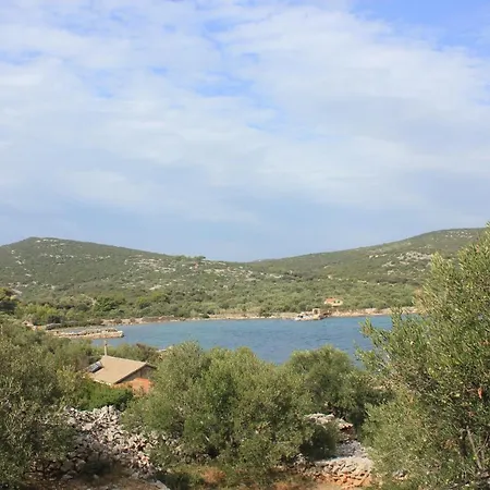 Holiday home Secluded Fisherman's Cove Ladjin - Landjin, Pasman - 8500 *