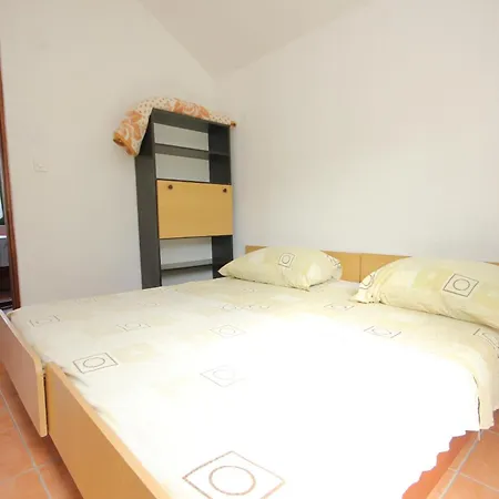Secluded Fisherman's Cove Ladjin - Landjin, Pasman - 8500