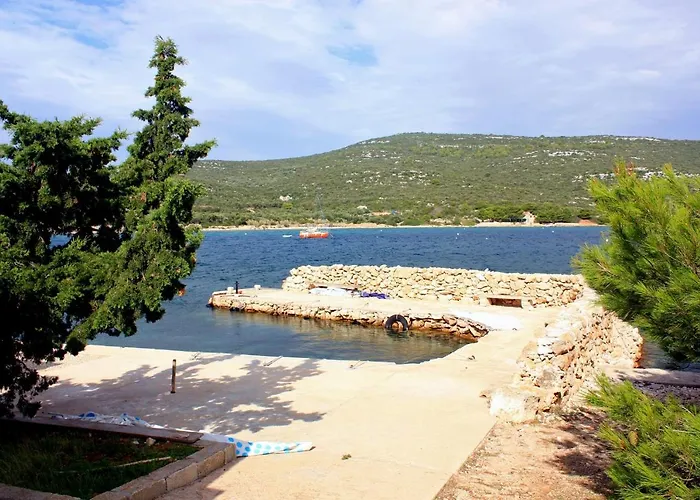 Feriehus Secluded Fisherman's Cove Ladjin - Landjin, Pasman - 8500