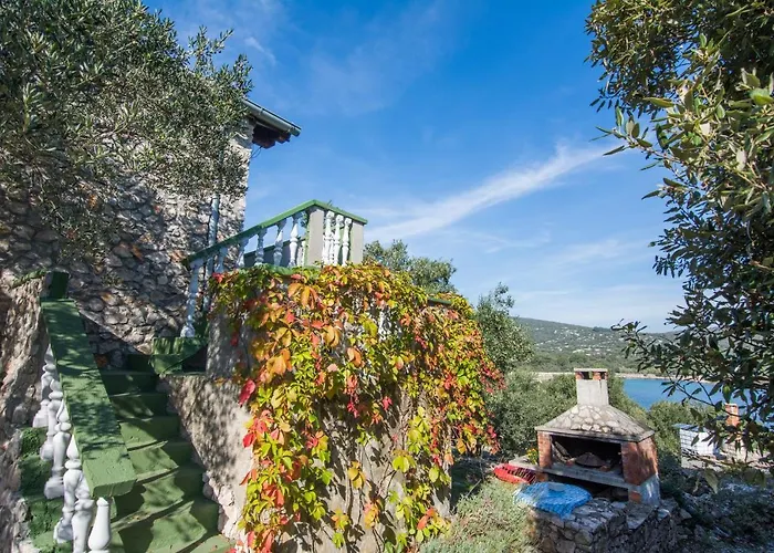 Secluded Fisherman's Cove Ladjin - Landjin, Pasman - 8500 Vakantiehuis