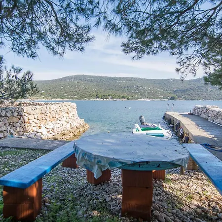 Secluded Fisherman's Cove Ladjin - Landjin, Pasman - 8500 Feriehus Tkon