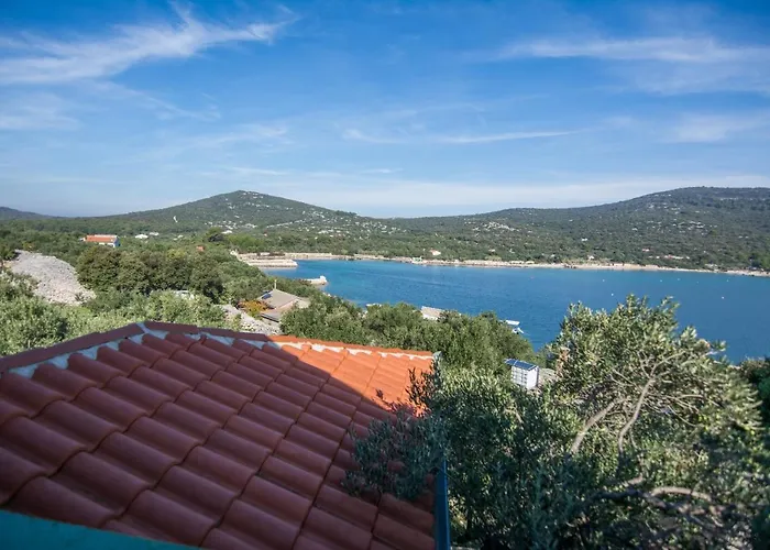Secluded Fisherman's Cove Ladjin - Landjin, Pasman - 8500 펜션